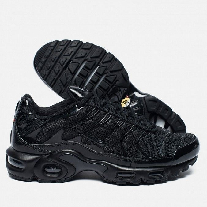 Nike AIR MAX PLUS
